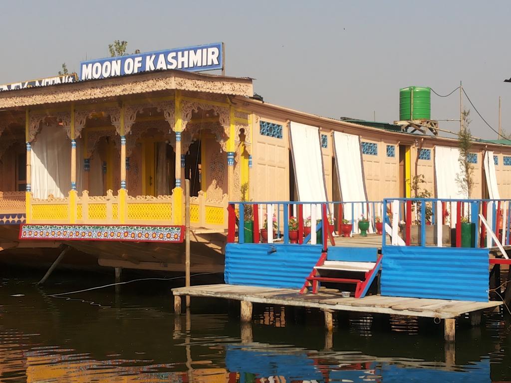 Houseboat Moon Of Kashmir Hotel Srinagar  Exterior photo